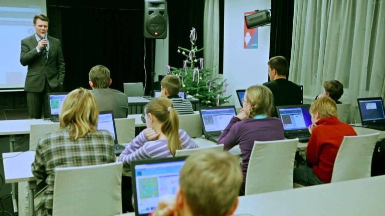 Start (IT) veidos jaunu programmētāju dinastiju