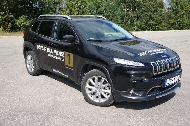 Jeep Cherokee (galerija)
