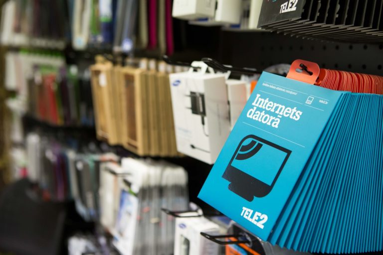 Tele2: Latvijas iedzīvotāji šogad, ceļojot ārvalstīs, mobilo internetu lieto trīs reizes vairāk nekā pērn