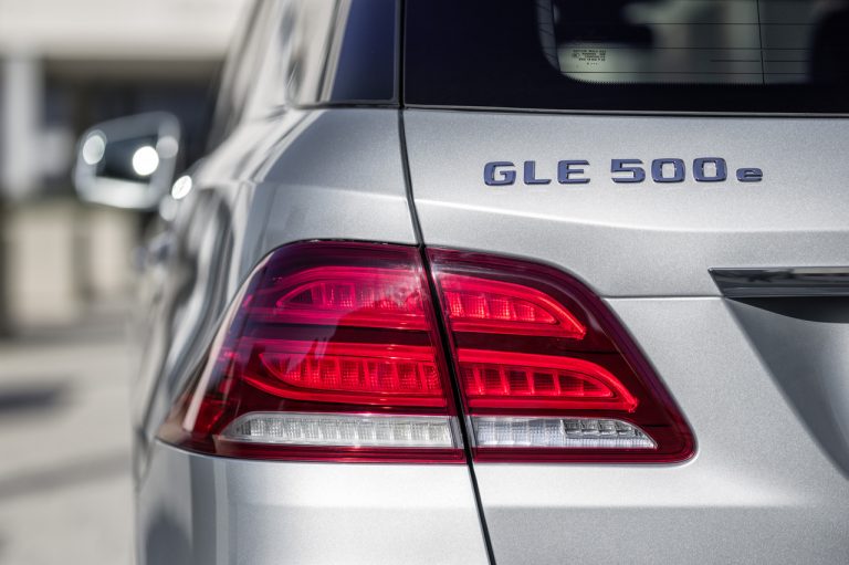 Mercedes-Benz ML sērija kļūst par GLE