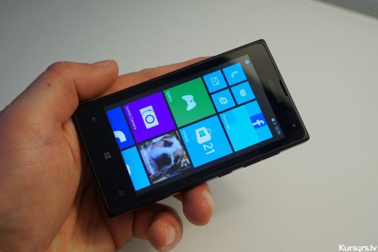Microsoft Lumia 435 (galerija)