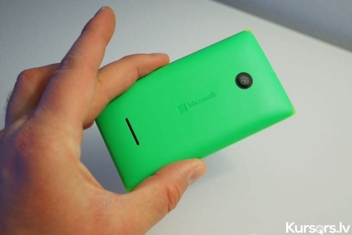Lumia 532 010