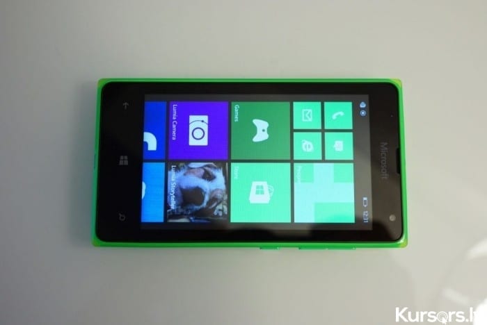 Lumia 532 016