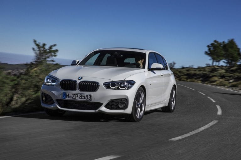 BMW aprīko jauno pirmo sēriju ar pareģošanas spējām