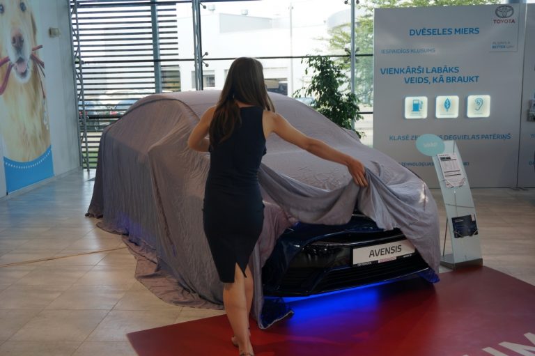 Jaunā Toyota Avensis prezentācija (galerija)