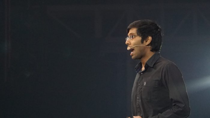 Velmenni, prezentē Deepak Solanki