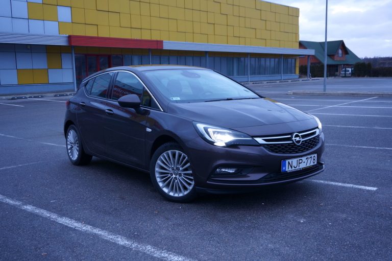 Opel Astra K (galerija)