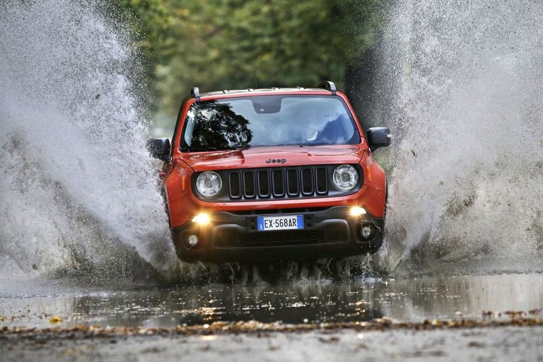 Savu 75 gadu jubileju “Jeep” sagaida ar rekordlieliem apvidus auto pārdošanas apjomiem