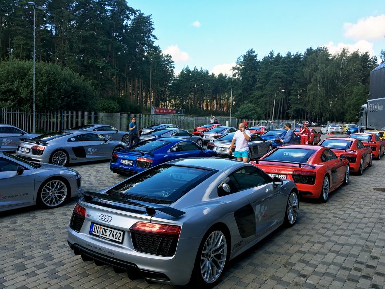 Kursors apmeklē Audi Sportscar Experience pasākumu Biķernieku trasē