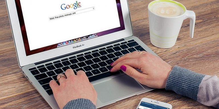 Google biznesa noslēpumus sargā ar darbinieku izspiegošanu