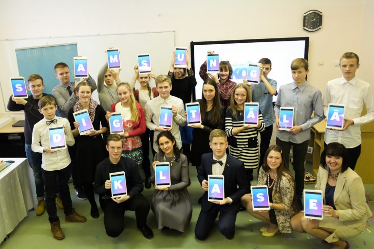 Preiļu Valsts ģimnāzijā atklāta digitālā latviešu valodas un literatūras klase