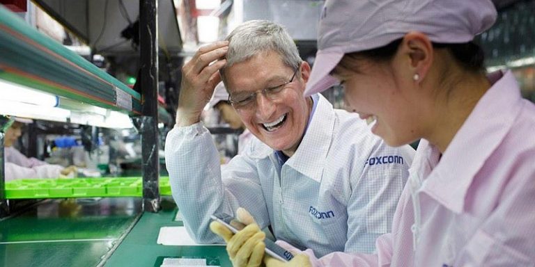 iPhone ražotājs Foxconn plāno pilnībā aizstāt darbiniekus ar robotiem