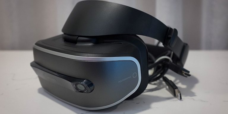 Lenovo izziņo lētas Windows Holographic virtuālās realitātes brilles