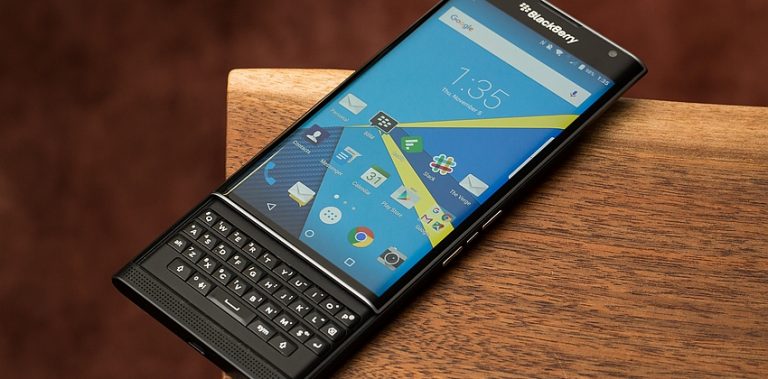 Jauna licencēšanas stratēģija varētu atnest BlackBerry… veļasmašīnas