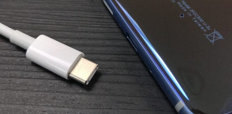 Ātrāka un vēsāka akumulatora uzlāde ar Quick Charge 4+