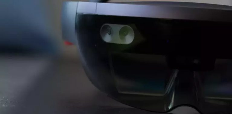 Microsoft veidos speciālu mākslīgā intelekta procesoru HoloLens 2 brillēm