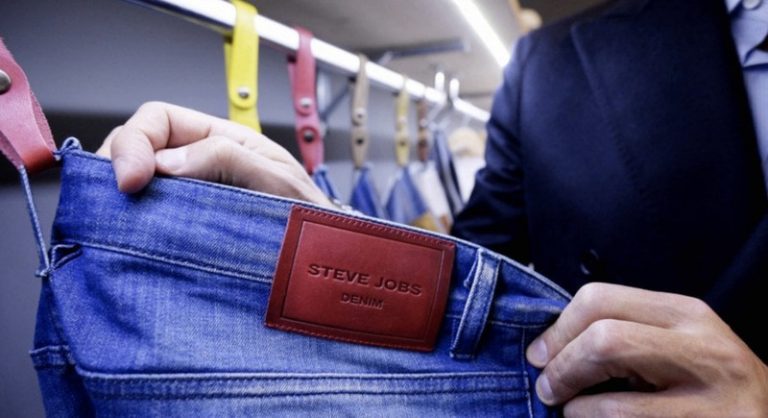 Divi aptrakuši itāļi uzvar Apple cīņā par “Steve Jobs” zīmolu