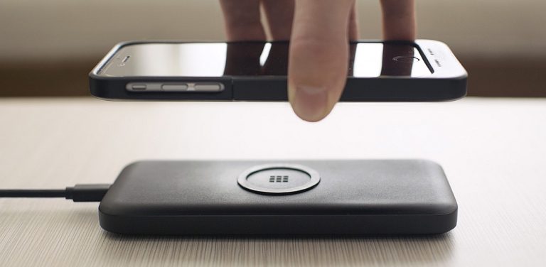 Powermat atzīst sakāvi, pievienojas Wireless Power Consortium