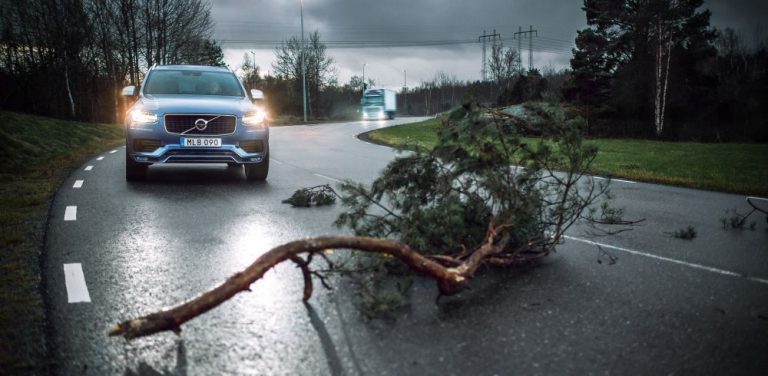 Volvo vieglās un smagās automašīnas sazināsies savā starpā