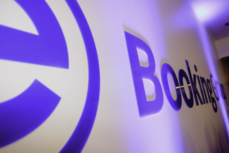 Latvijas auto nomas rezervāciju uzņēmums „Booking Group” svin 10 gadu jubileju