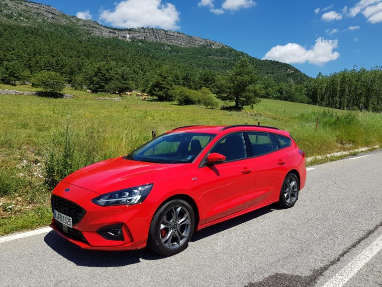 Sākas jaunā Ford Focus modeļa tirdzniecība Latvijā