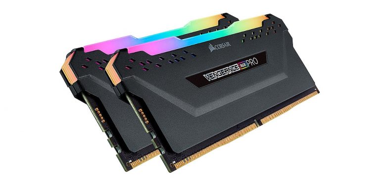 Corsair pārdod tukšus RAM apvalkus ar RGB gaismiņām