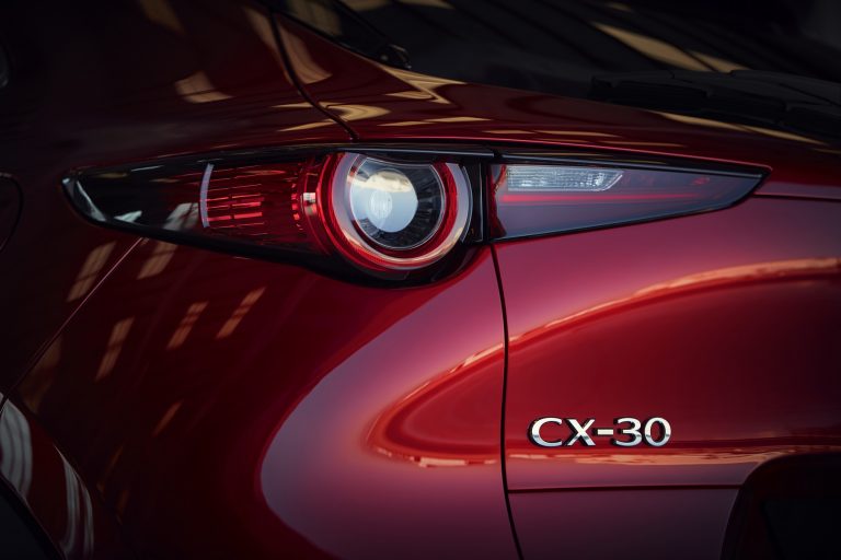 Ženēvas autoizstādē izziņots “pilsētas visurgājējs” Mazda CX-30