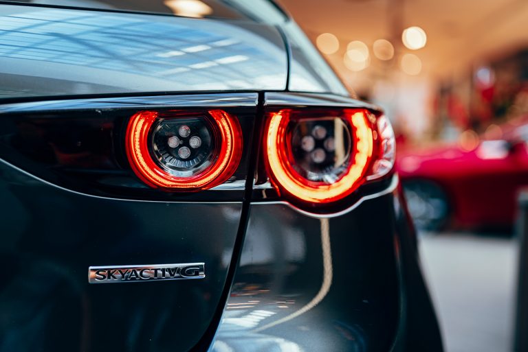 Rīgā prezentēta jaunā Mazda3