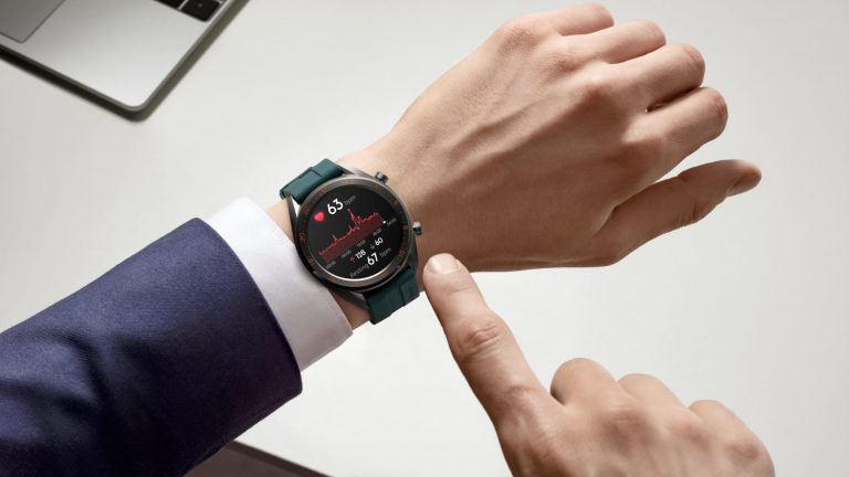 Huawei izziņo jaunos Watch GT viedpulksteņus un FreeLace bezvadu austiņas