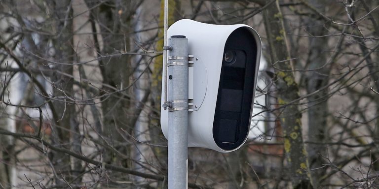 Google Maps sāk visā pasaulē (arī Latvijā) brīdināt par fotoradariem