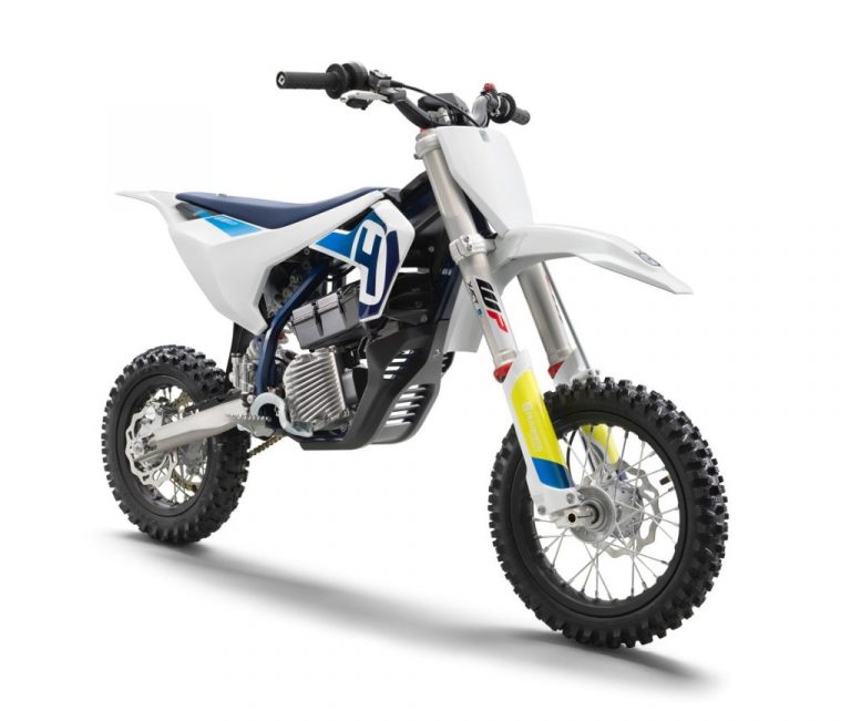 Husqvarna prezentē EE 5 – savu pirmo elektrisko krosa motociklu