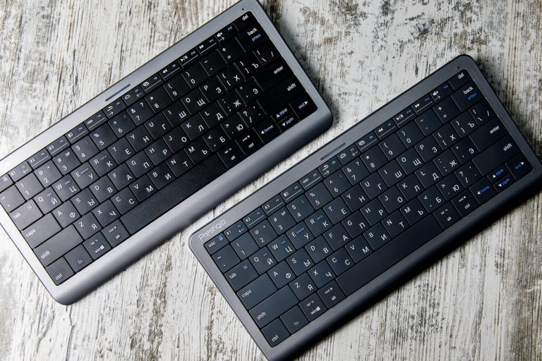 Baltkrievijā radītā Click&Touch apvieno tastatūru, skārienpaliktni un peli