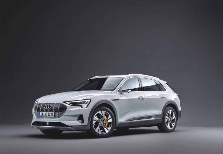 Audi piedāvās jaunu elektriskā SUV versiju – Audi e-tron 50 quattro