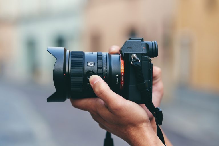 Sony paplašina pilnkadra objektīvu klāstu ar īpaši plata leņķa objektīvu FE 20mm F1.8 G