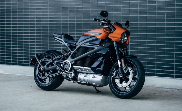 Ar elektrisko Harley-Davidson sasniegts nobraukuma rekords