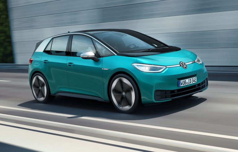 Izpētīts, kādi cilvēki iegādājas jauno “Volkswagen ID.3”