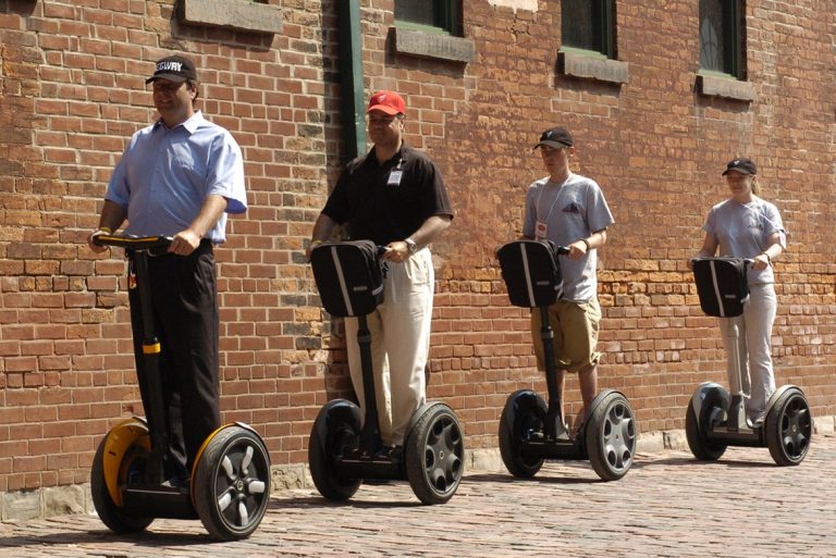Segway pārtrauc savu līdzsvara divriteņu ražošanu