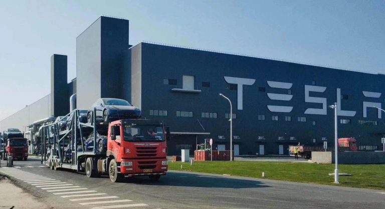 “Tesla” apstiprina vietu jaunai rūpnīcai ASV