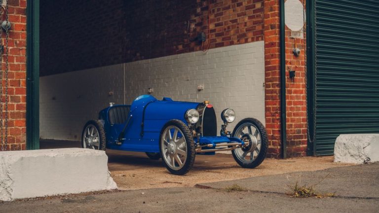 “Bugatti” publicē “Baby II” automašīnas specifikācijas