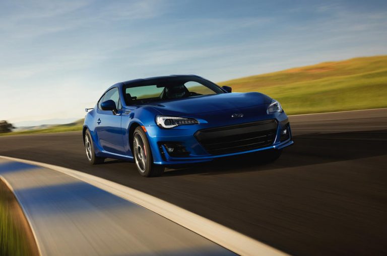 “Subaru” prezentē ilgi gaidīto jaunās paaudzes “BRZ” sporta auto