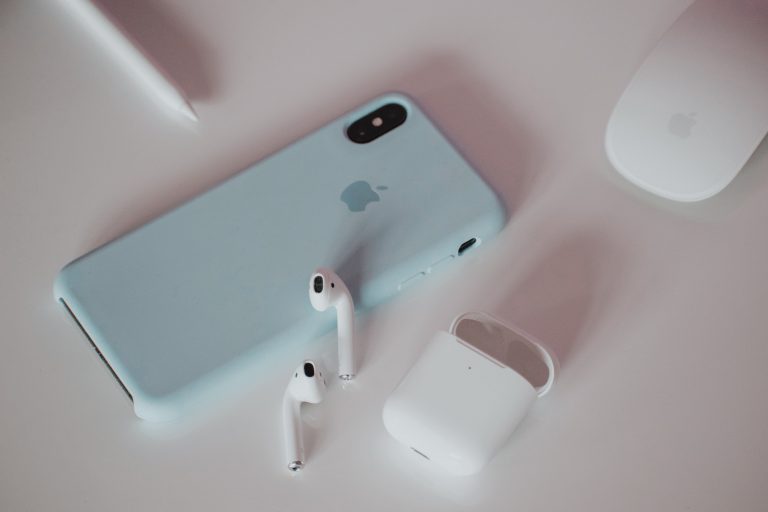 Lielbritānijas Vides komiteja: Apple ir atbildīga par “īslaicīgu produktu” kultūru