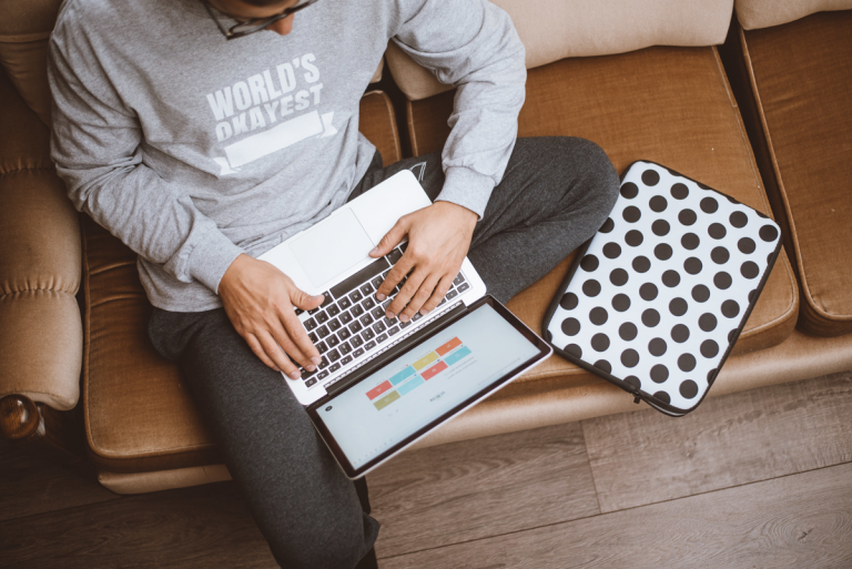 Printful sasniedz rekordaugstus Black Friday un Cyber Monday pārdošanas rādītājus