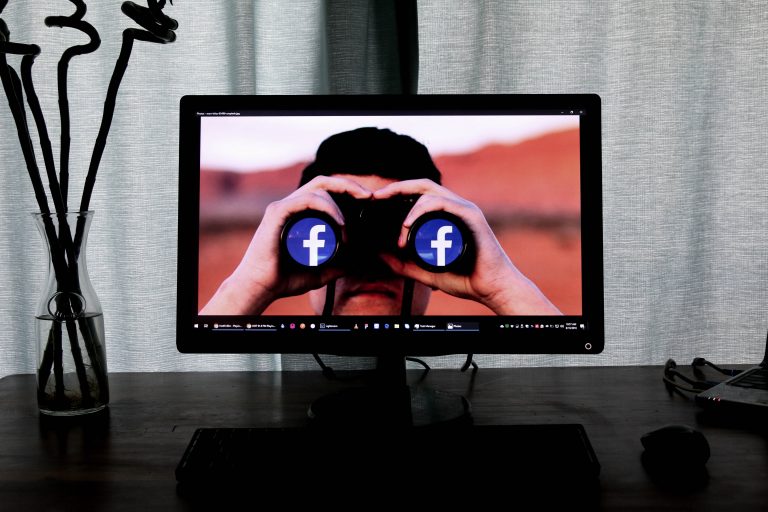 Nopludinātā audio ierakstā atklājas Facebook iecere par domu nolasīšanas ierīci