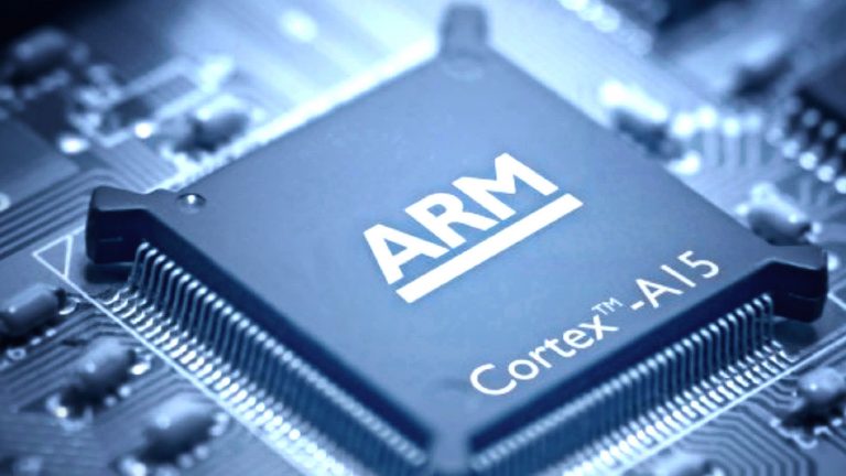 Microsoft strādā pie sava ARM procesora serveriem un Surface produktiem