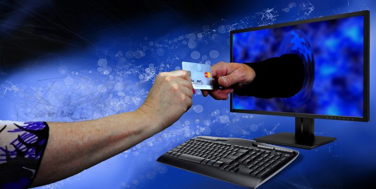 Latvijā no 1. janvāra pirkumu veikšanai internetā būs nepieciešama stingrā autentifikācija