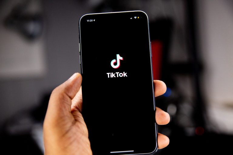 TikTok varētu ļaut pievienot ilgākus – trīs minūšu video