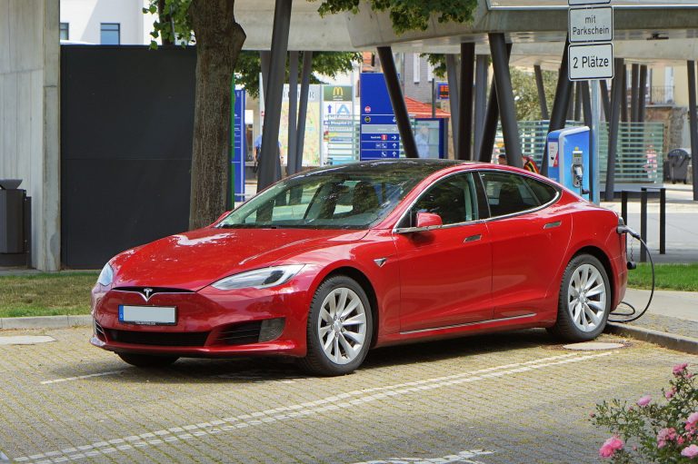 Eiropā strauji pieaudzis elektroauto uzlādes kabeļu zādzību skaits