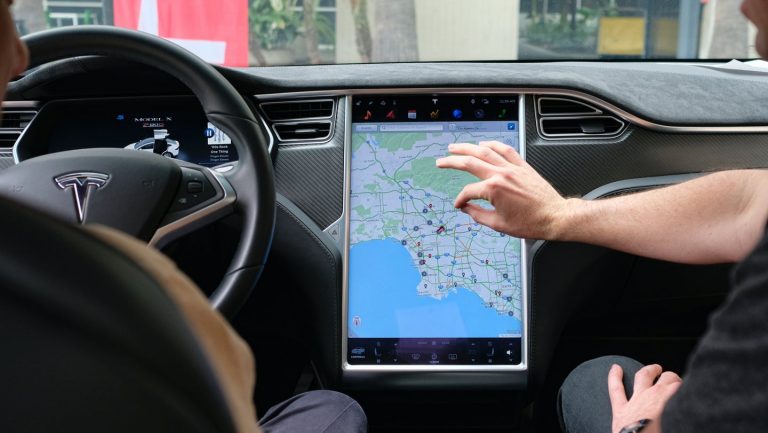 ASV Tieslietu departaments uzsācis kriminālizmeklēšanu pret Tesla