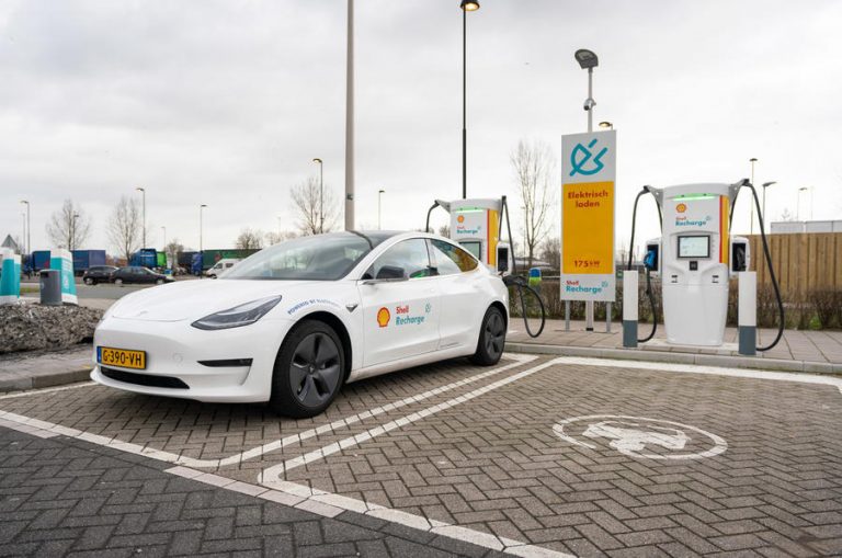 Shell Vācijā piedāvā elektroauto abonēšanas servisu