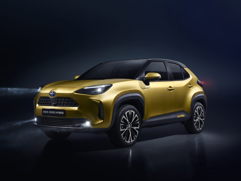 Toyota problēmas apmierināt augsto pieprasījumu pēc hibrīdiem